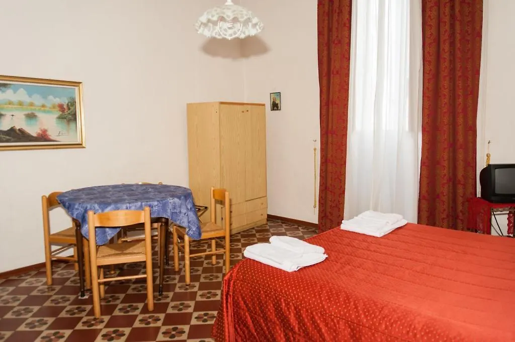 Apartment Affittacamere Daniela Piacenza